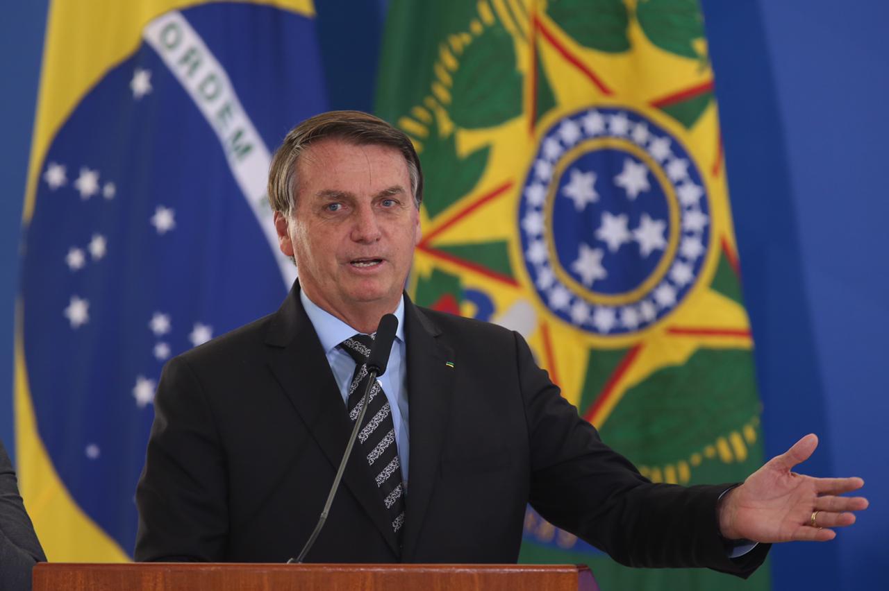 Bolsonaro cita possibilidade de novas trocas de comando