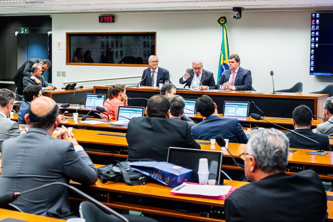 Bancada de Pernambuco discute emendas para o estado