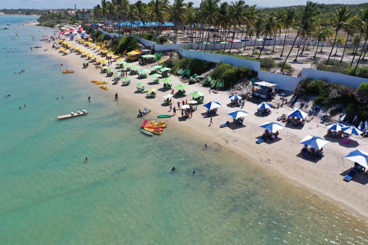 Prefeita do Ipojuca pede ao Estado volta do comércio de praia