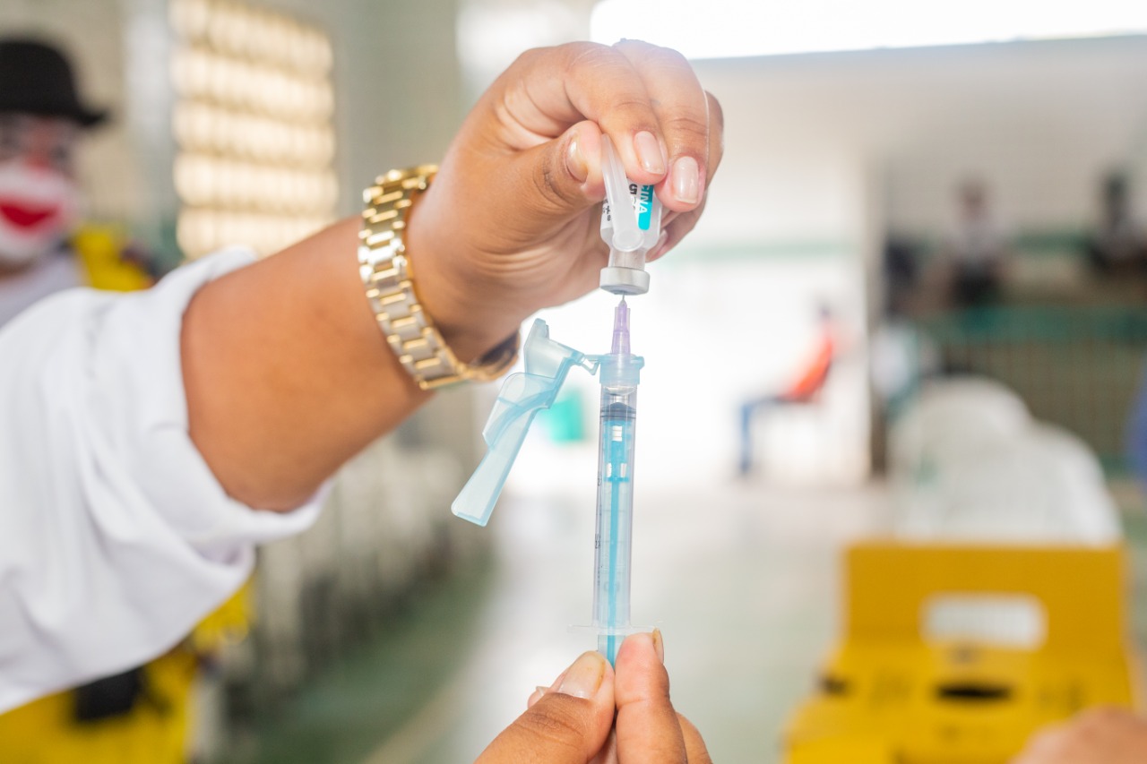 Projeto assegura vacinação de doulas entre grupos prioritários