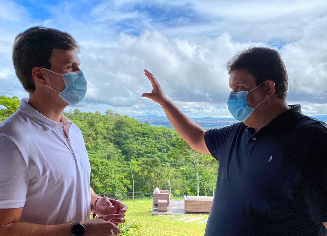 Após mandar recado ao PSB, Wolney recebe Miguel em Caruaru