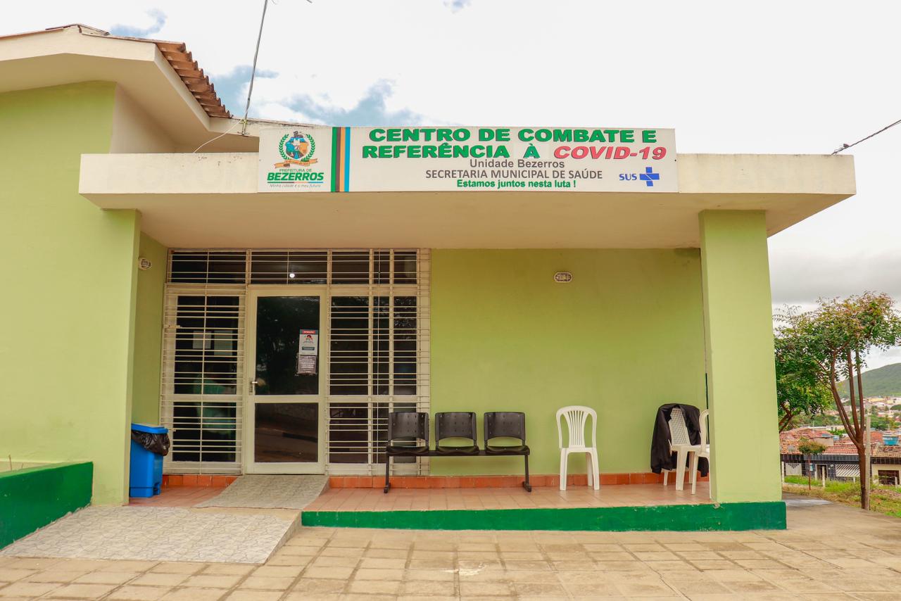 Bezerros reforça saúde com contratação de mais médicos