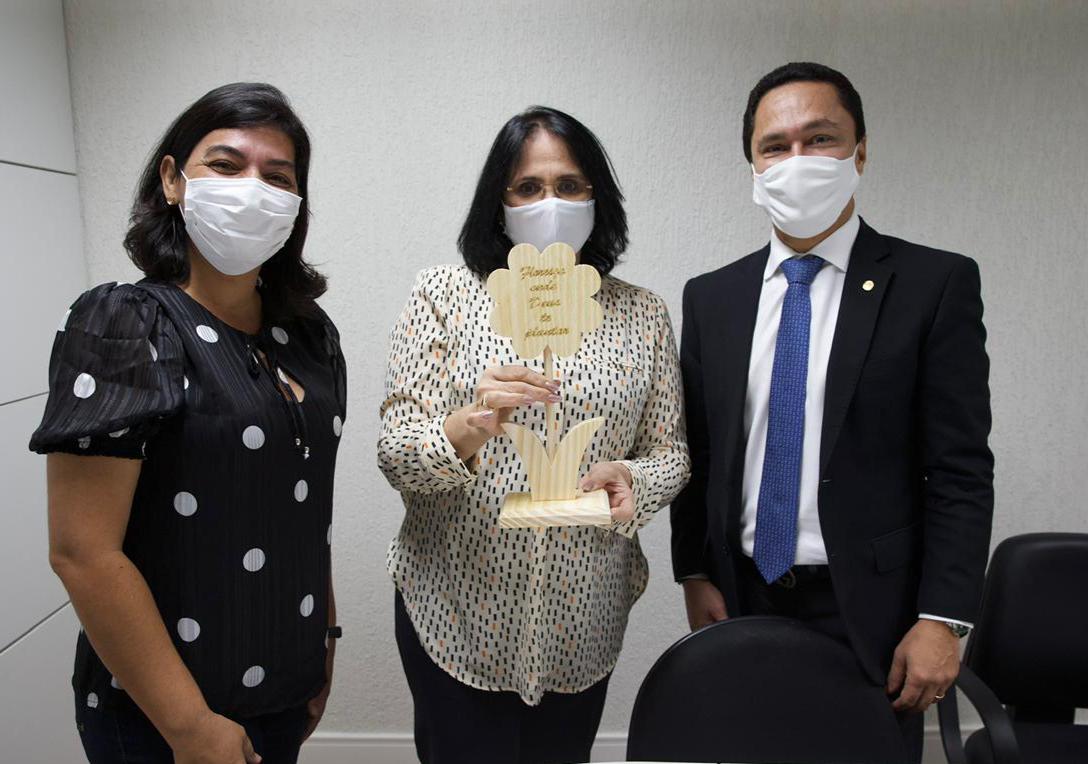 André Ferreira articula unidade do CREAS para Gravatá