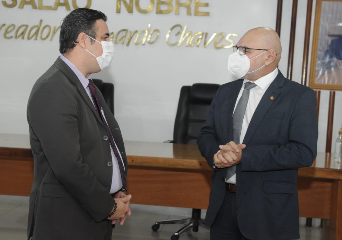 Câmara de Caruaru firma convênio com Universidade Federal