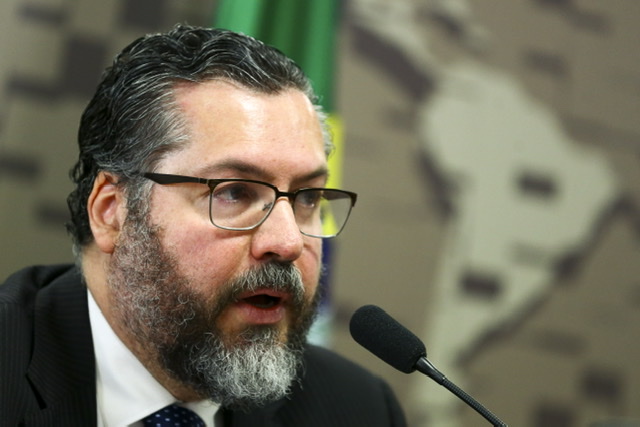 Ao vivo: ex-ministro das Relações Exteriores depõe na CPI