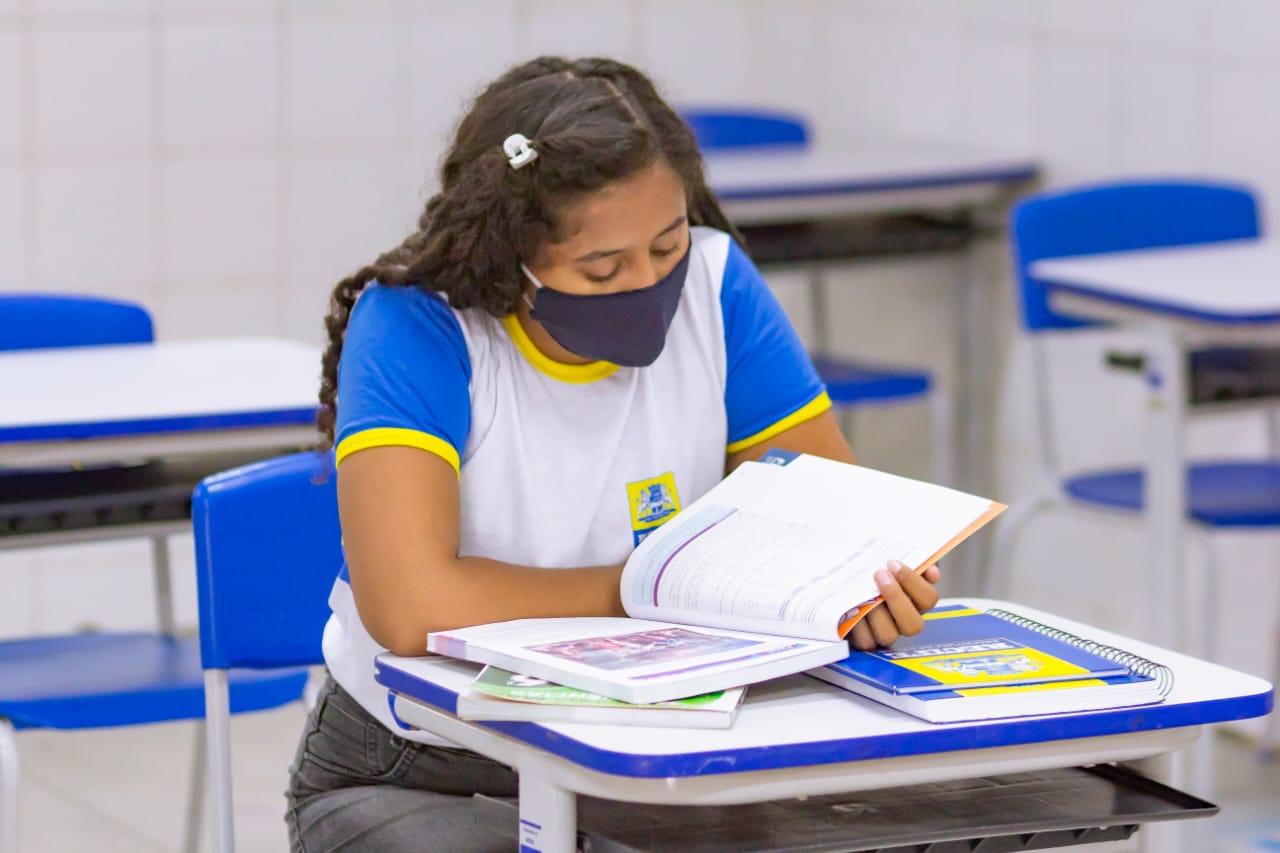 Recife anuncia plano de retomada das aulas presenciais