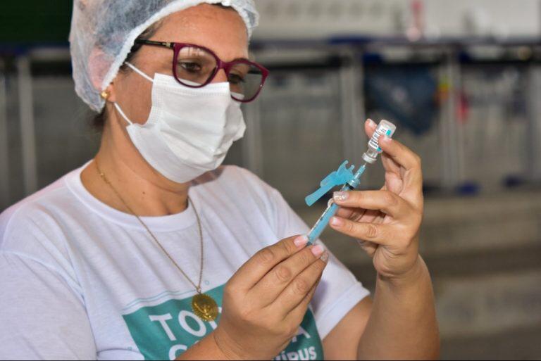 Caruaru amplia vacinação para trabalhadores da Educação e público em geral