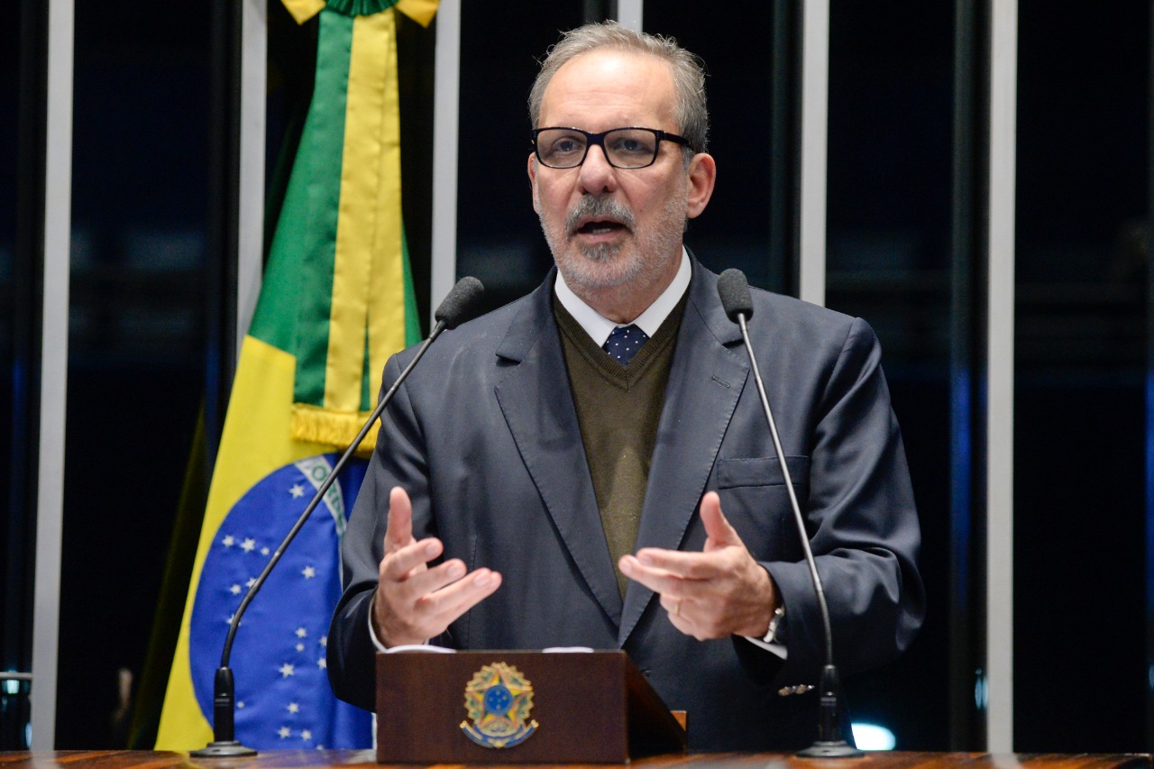 Armando critica Reforma Tributária defendida por Guedes