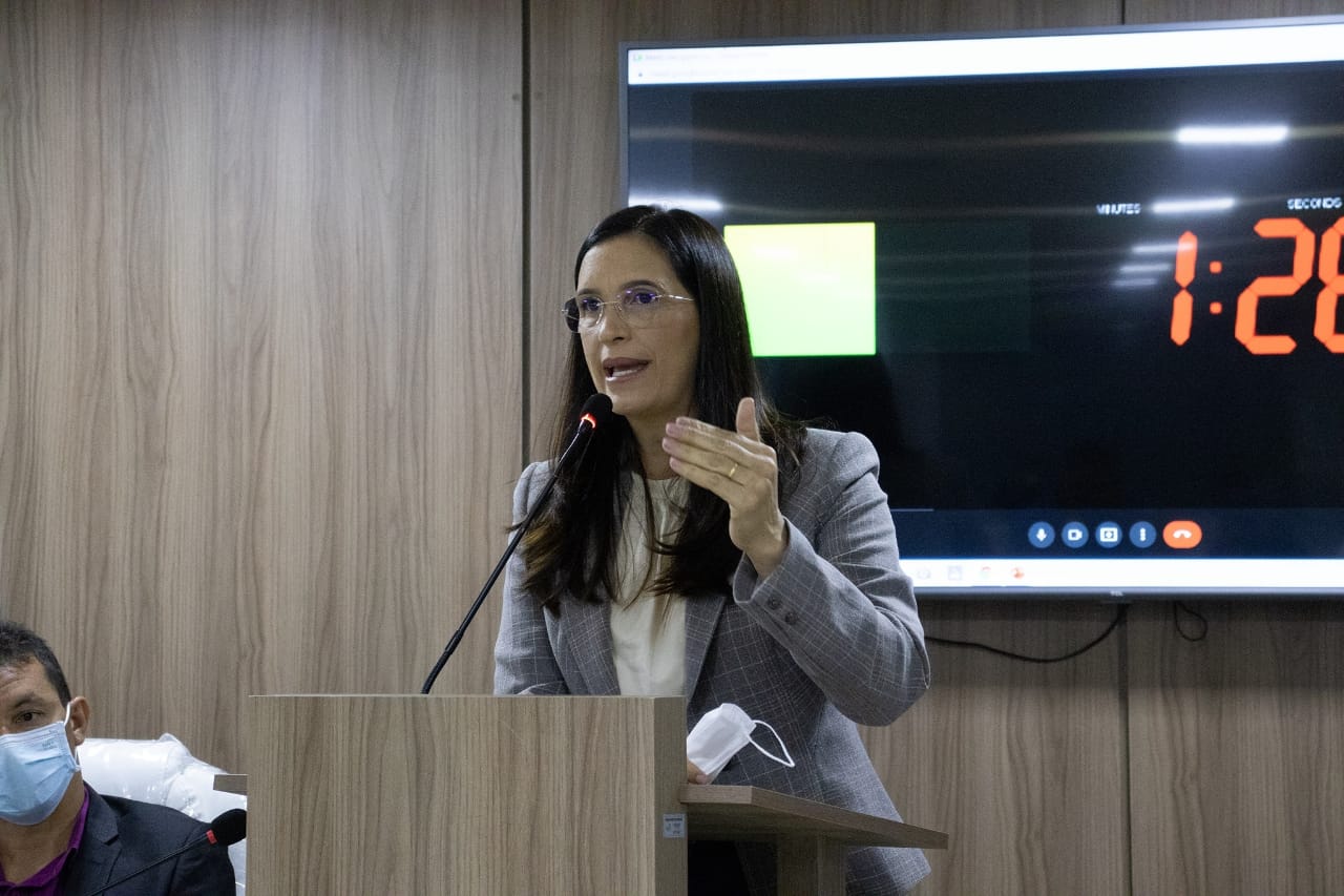 Vereadora denuncia ‘farra’ com combustíveis na Câmara de Arcoverde