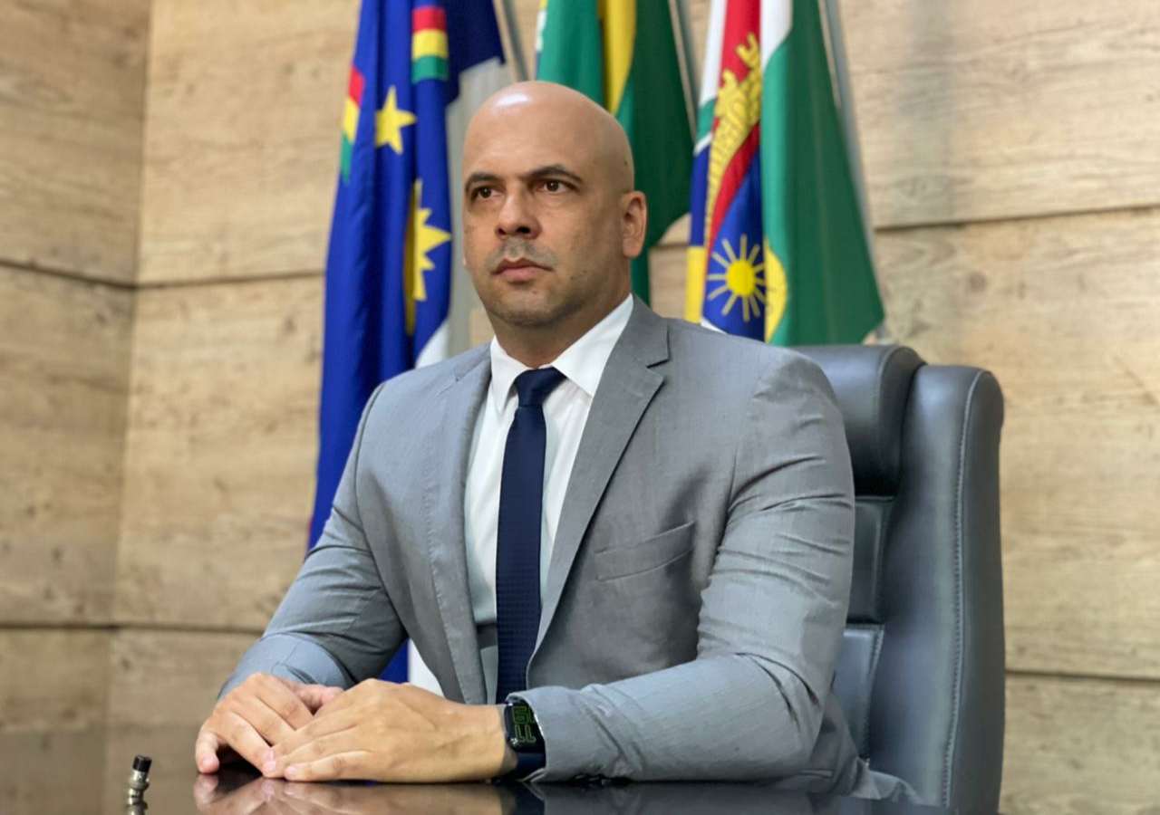 Anderson se posiciona contra fechamento da Câmara Regional