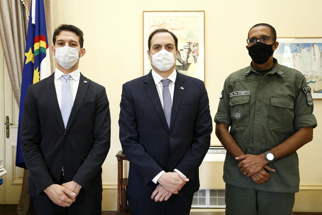 Governador recebe novo comandante da Polícia Militar de Pernambuco