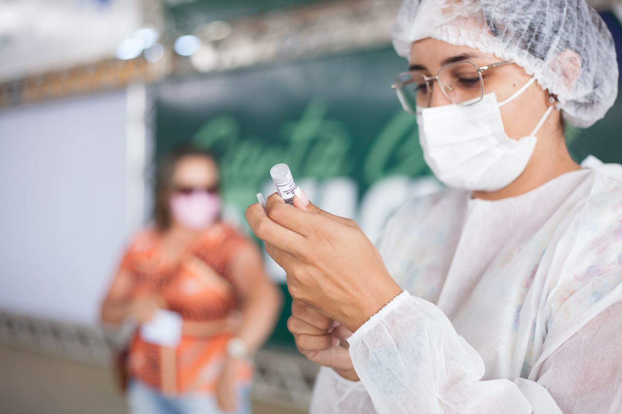 Santa Cruz do Capibaribe amplia vacinação para novos grupos