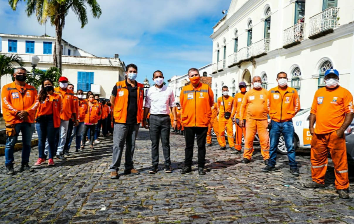 Lupércio entrega novas viaturas para Defesa Civil de Olinda