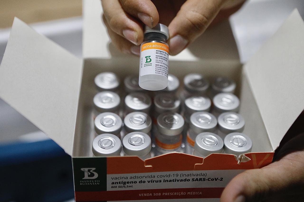 Pernambuco recebe mais de 42 mil novas doses da CoronaVac