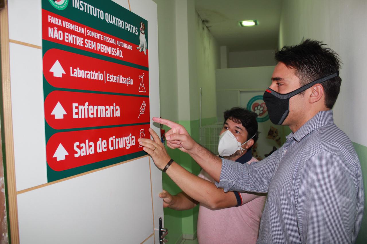 João Paulo Costa viabiliza compra de unidade veterinária móvel para Caruaru