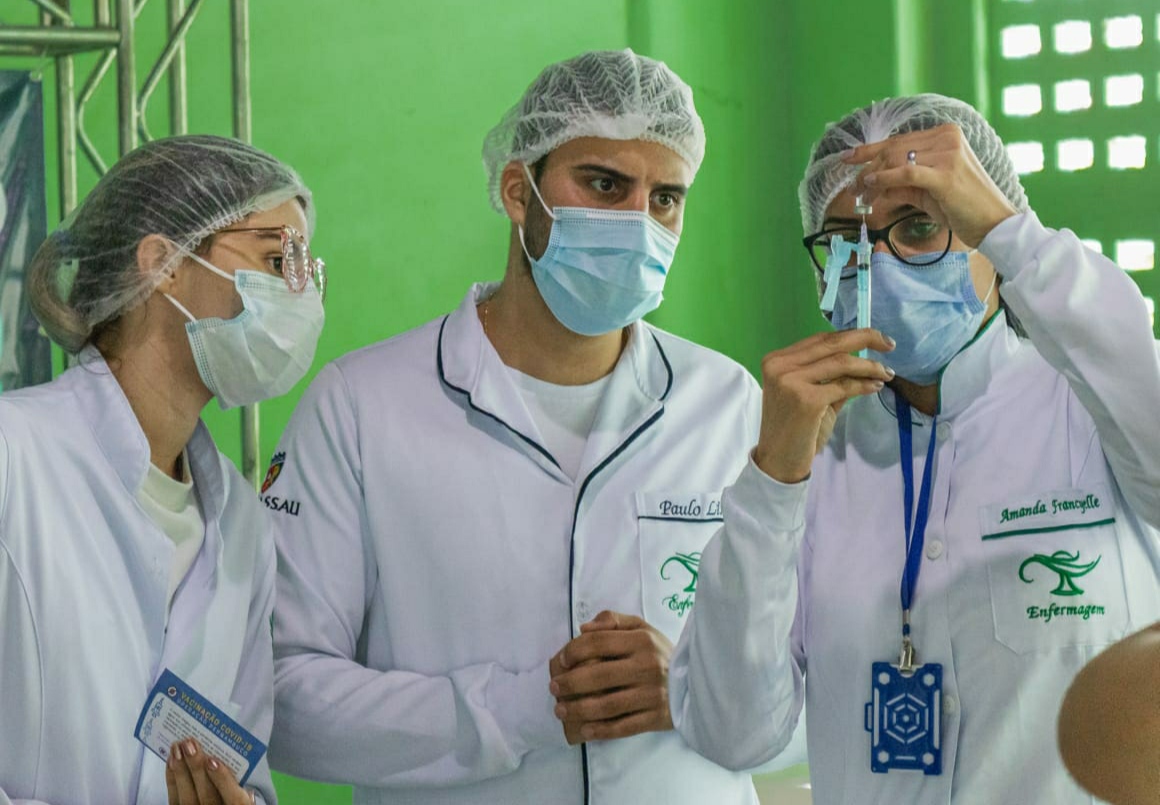 Bezerros inicia vacinação de pessoas a partir dos 34 anos