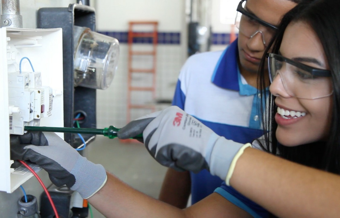SENAI-PE oferece mais de 450 bolsas de estudos para cursos técnicos