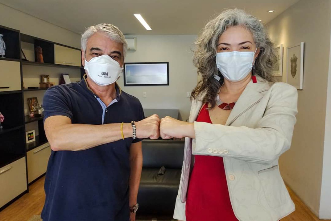 Após se aliar a Humberto, Liana é questionada por traição a Marília