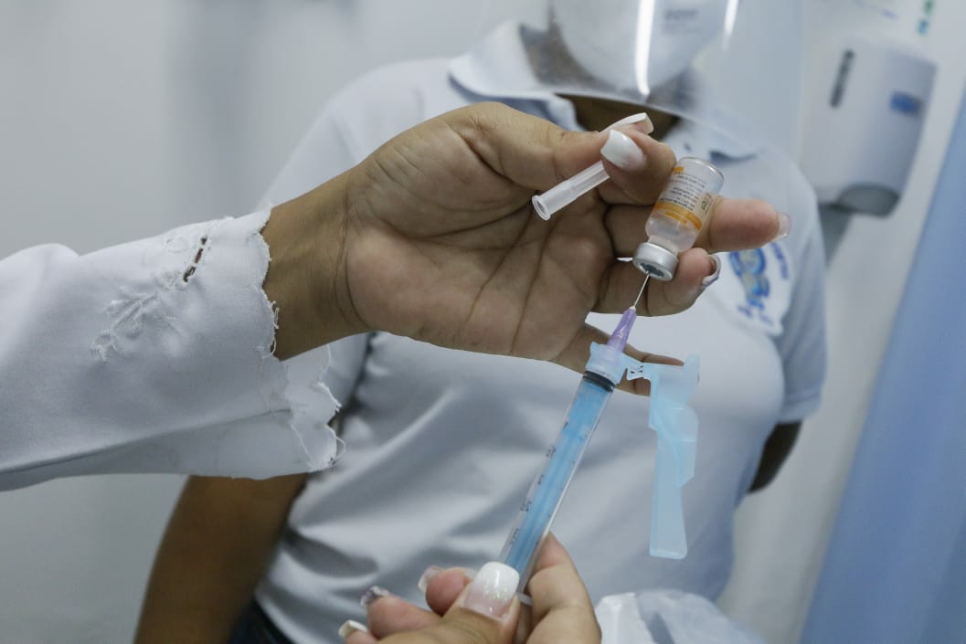 Recife registra queda de óbitos de idosos por Covid-19