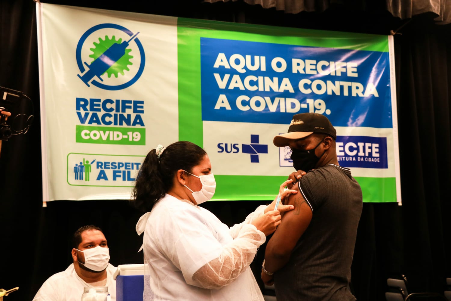 Recife completa seis meses de vacinação contra Covid-19