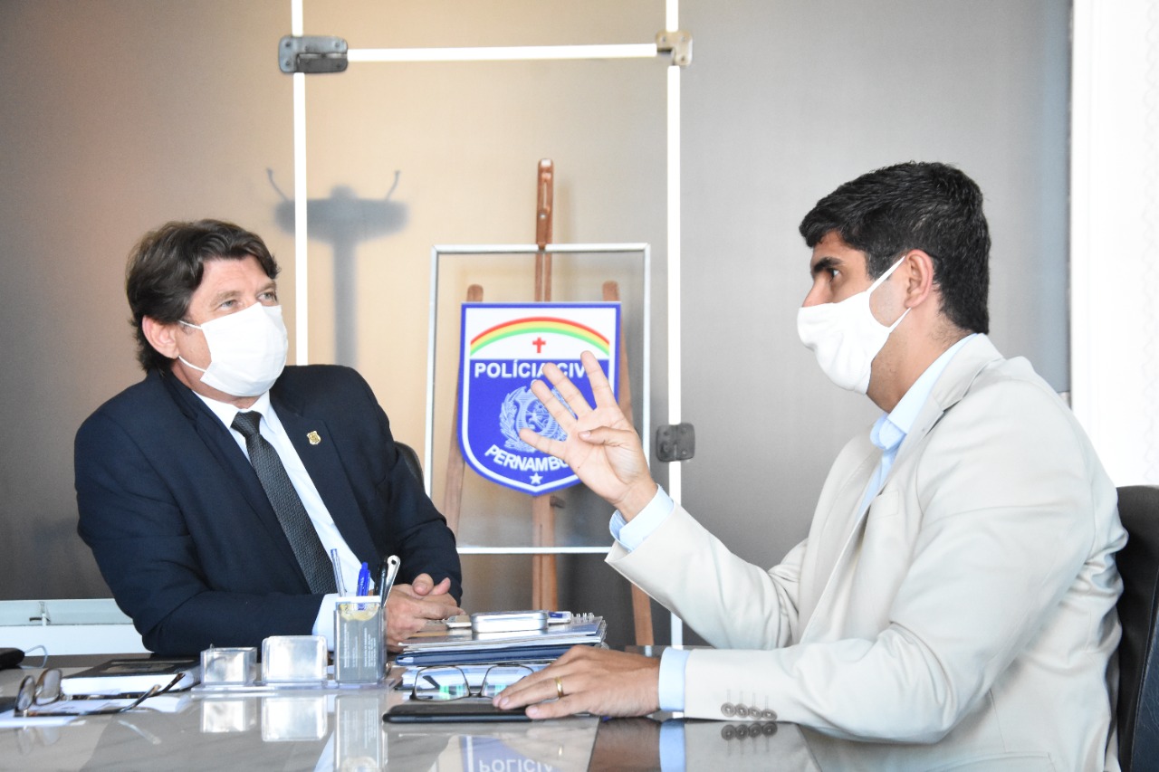 Lessa intensifica articulações por mais segurança no Agreste