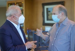 Lula se reúne com pré-candidato do PSDB à Presidência da República