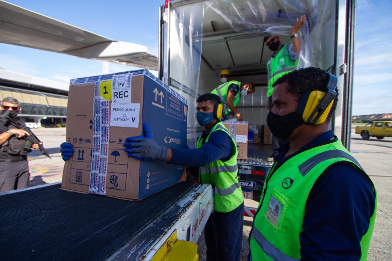 Pernambuco recebe mais 98.280 doses da Pfizer