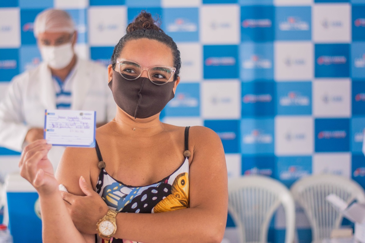 Cabo inicia vacinação de pessoas a partir de 31 anos