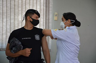 Governo de Pernambuco regulamenta retorno de servidores vacinados