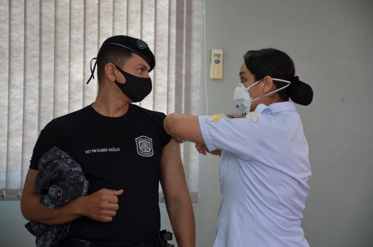 Alepe aprova obrigatoriedade da vacinação para servidores