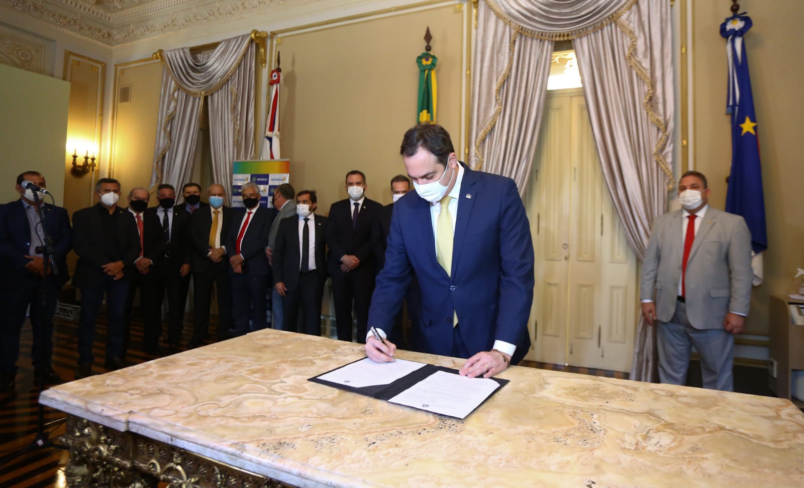 Governador sanciona lei de perdão de IPVA atrasado para motos