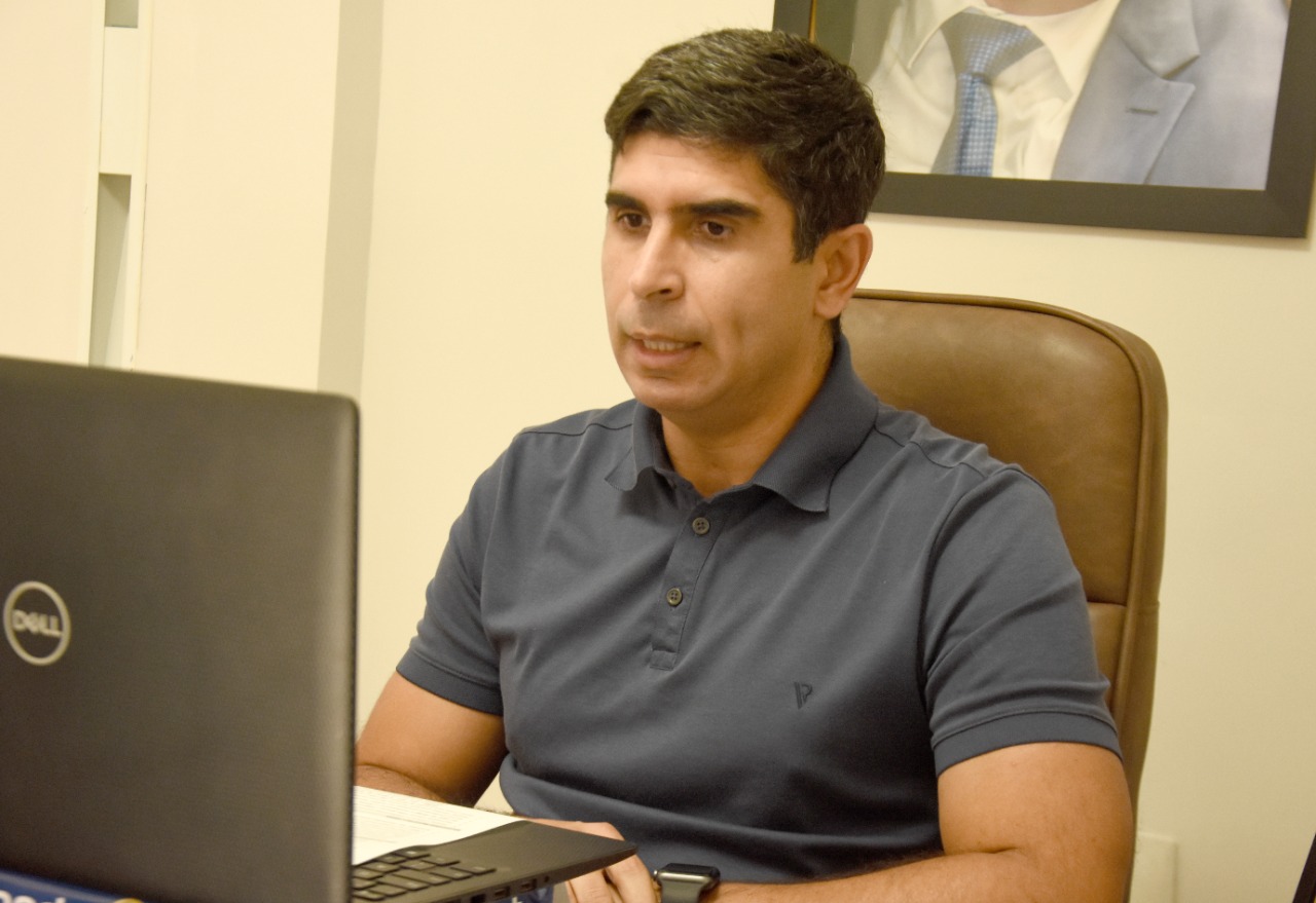 Lessa solicita mais investimentos para proteção à infância e adolescência