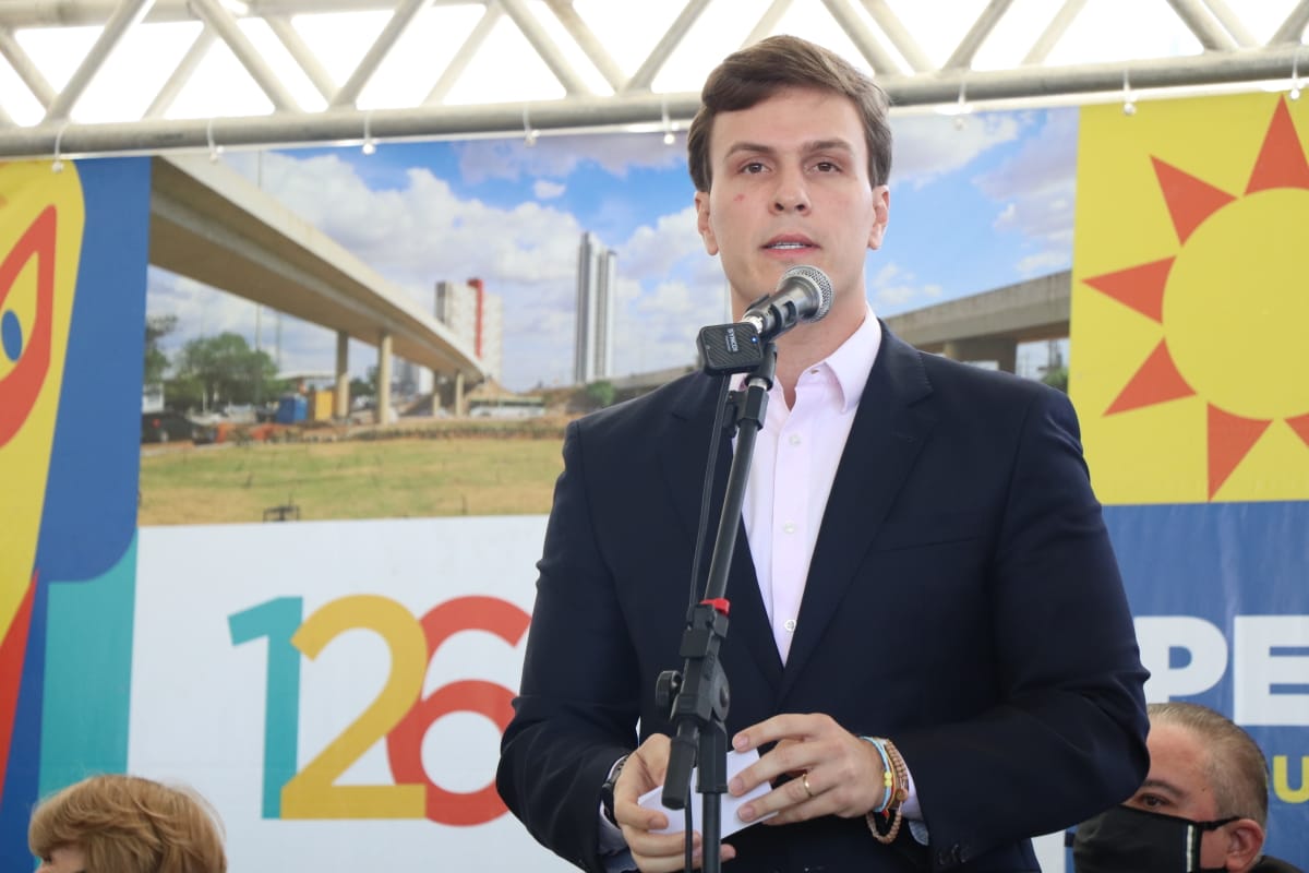 Miguel inaugura expansão de hospital para pacientes com câncer