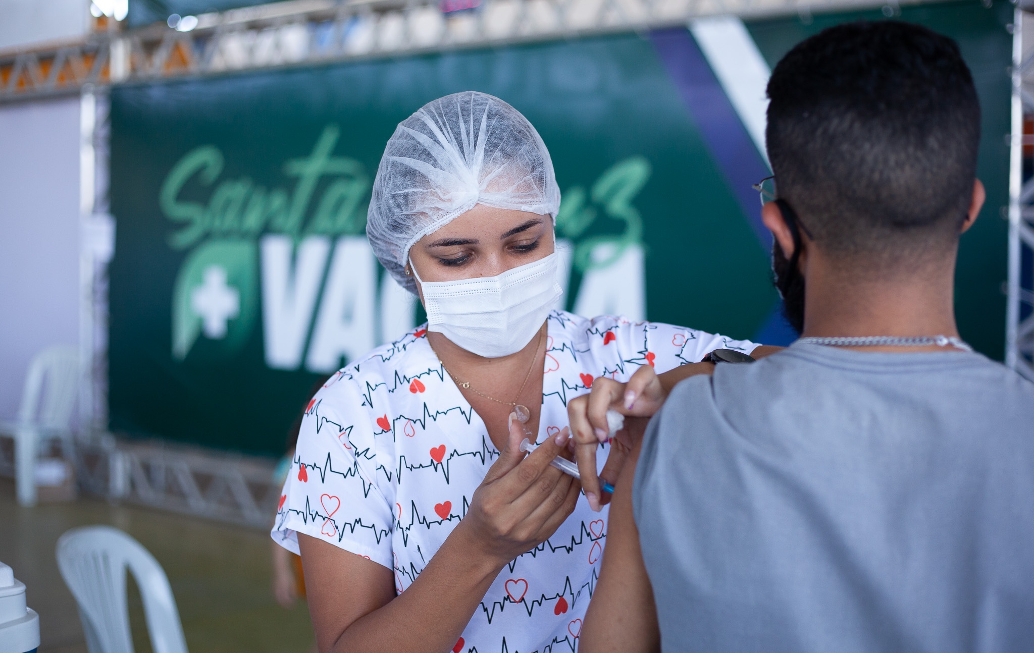 Santa Cruz reduz faixa etária de vacinação para 14 anos