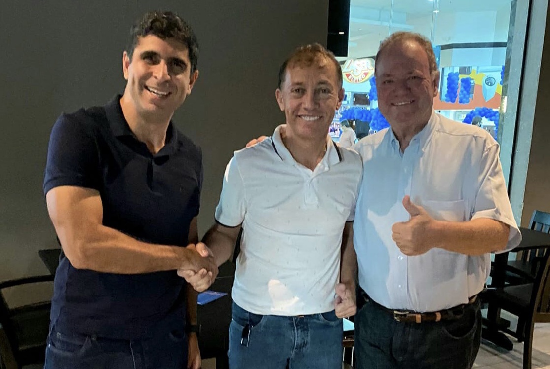 Lessa recebe apoio de liderança de Brejo da Madre de Deus