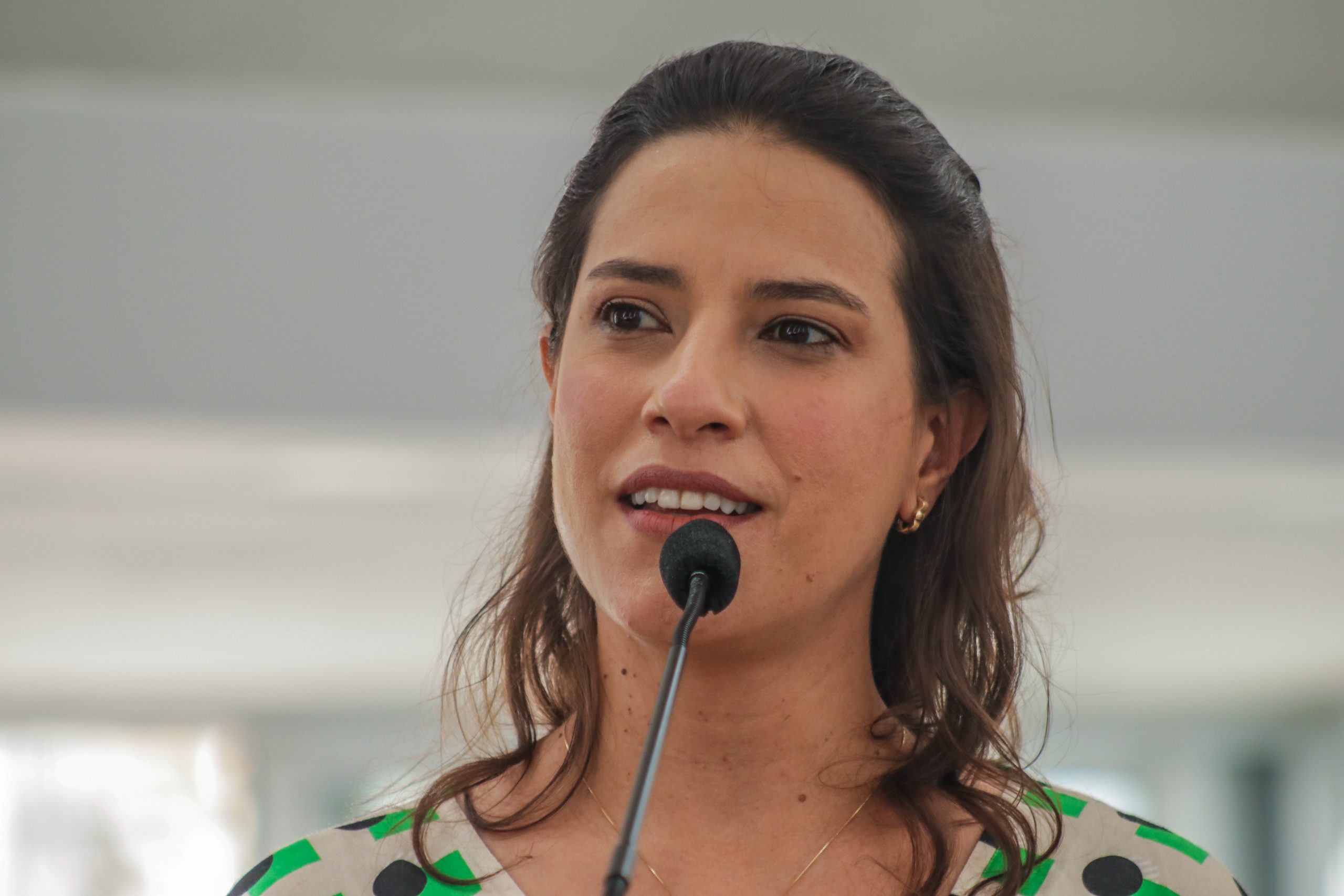 Com orçamento de R$ 1,1 bilhão para 2022, Raquel envia LOA e PPA para a Câmara de Caruaru