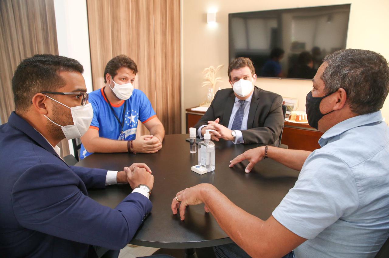 Wolney discute investimentos para o Cabo