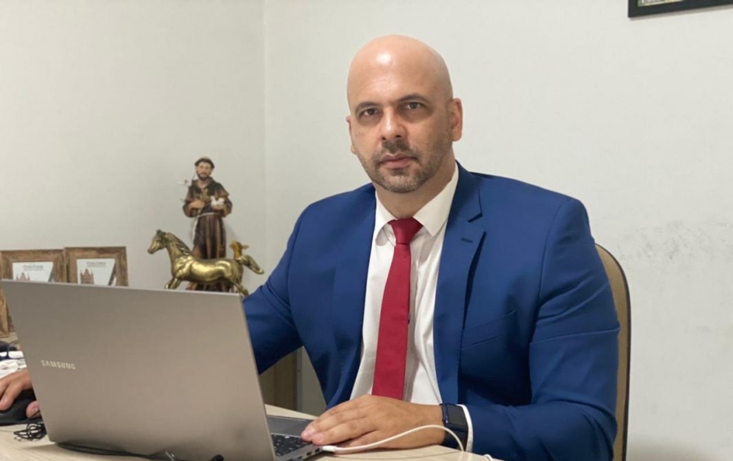 Anderson Correia adota postura de líder do governo