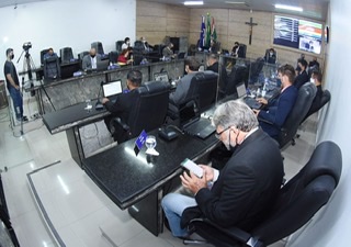 O que diz o Regimento da Câmara de Caruaru sobre as falas de Val Lima e Galego de Lajes