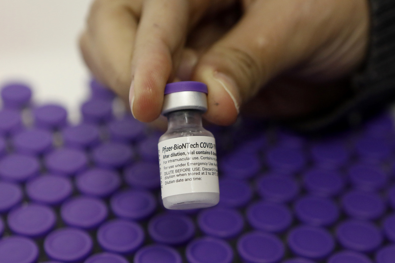 Pernambuco recebe 121.680 doses da vacina da Pfizer