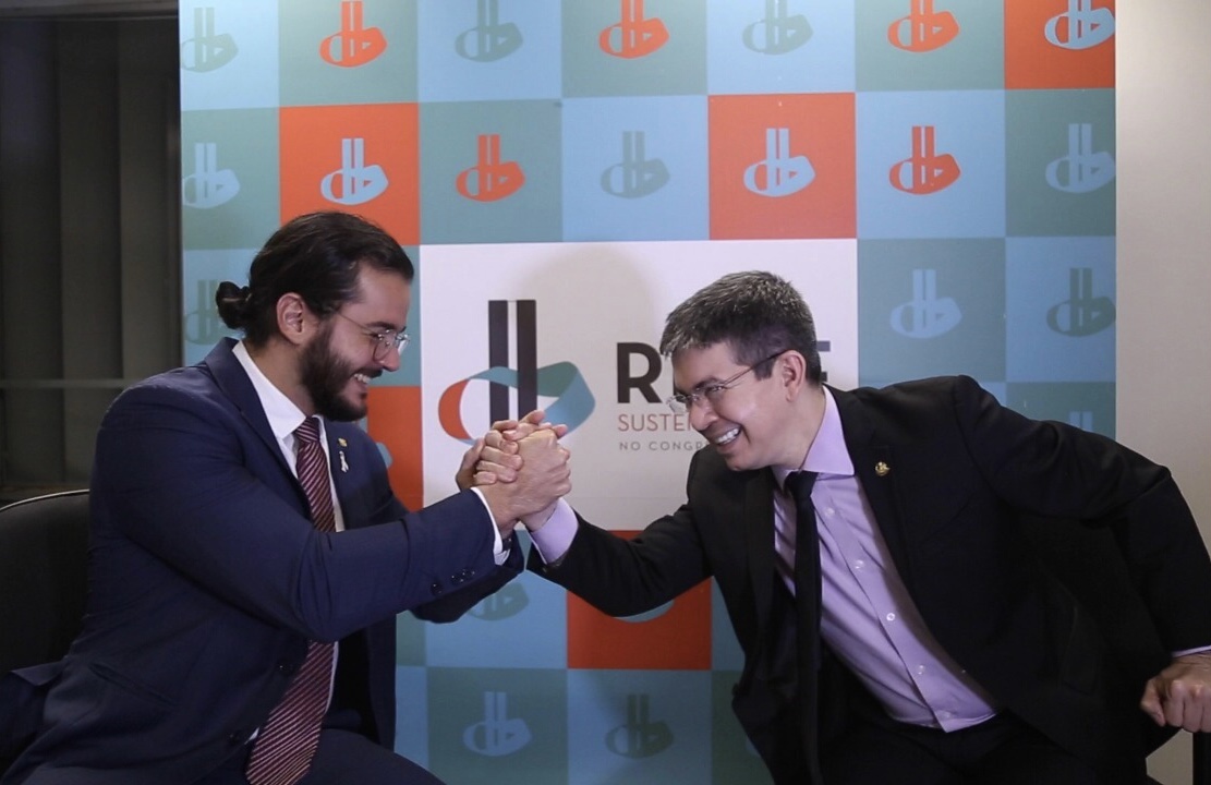 Túlio Gadêlha lidera ato de filiação à Rede Sustentabilidade