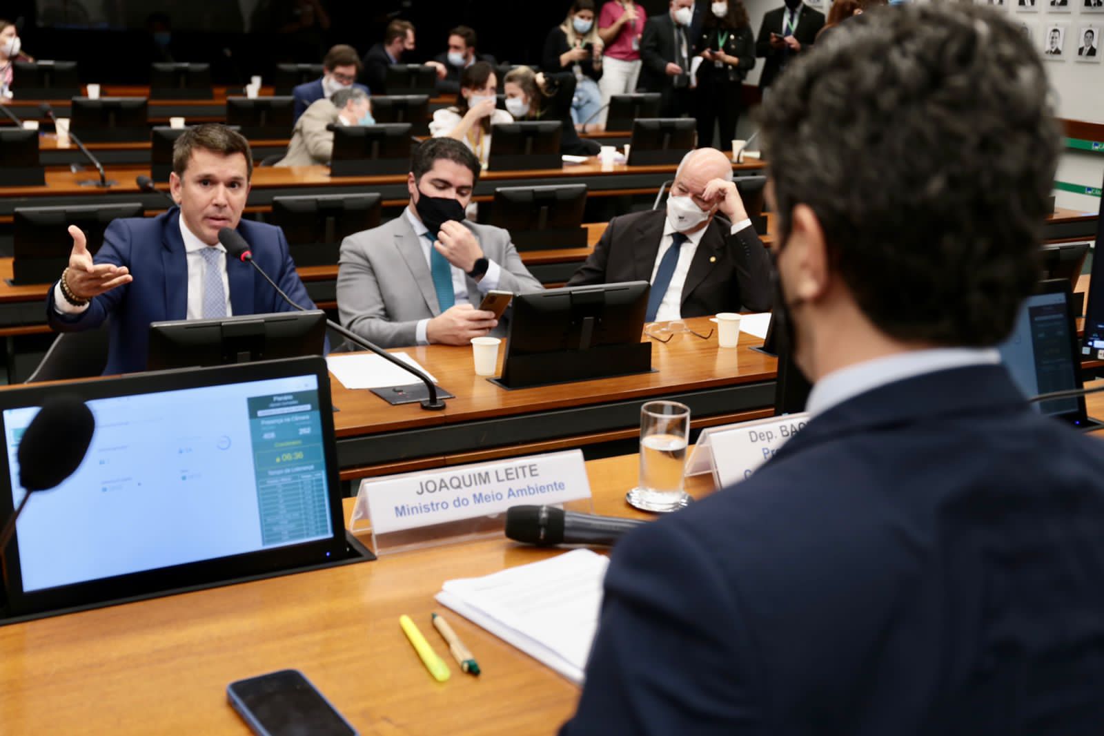 Carreras cobra promessa do Ministério do Meio Ambiente