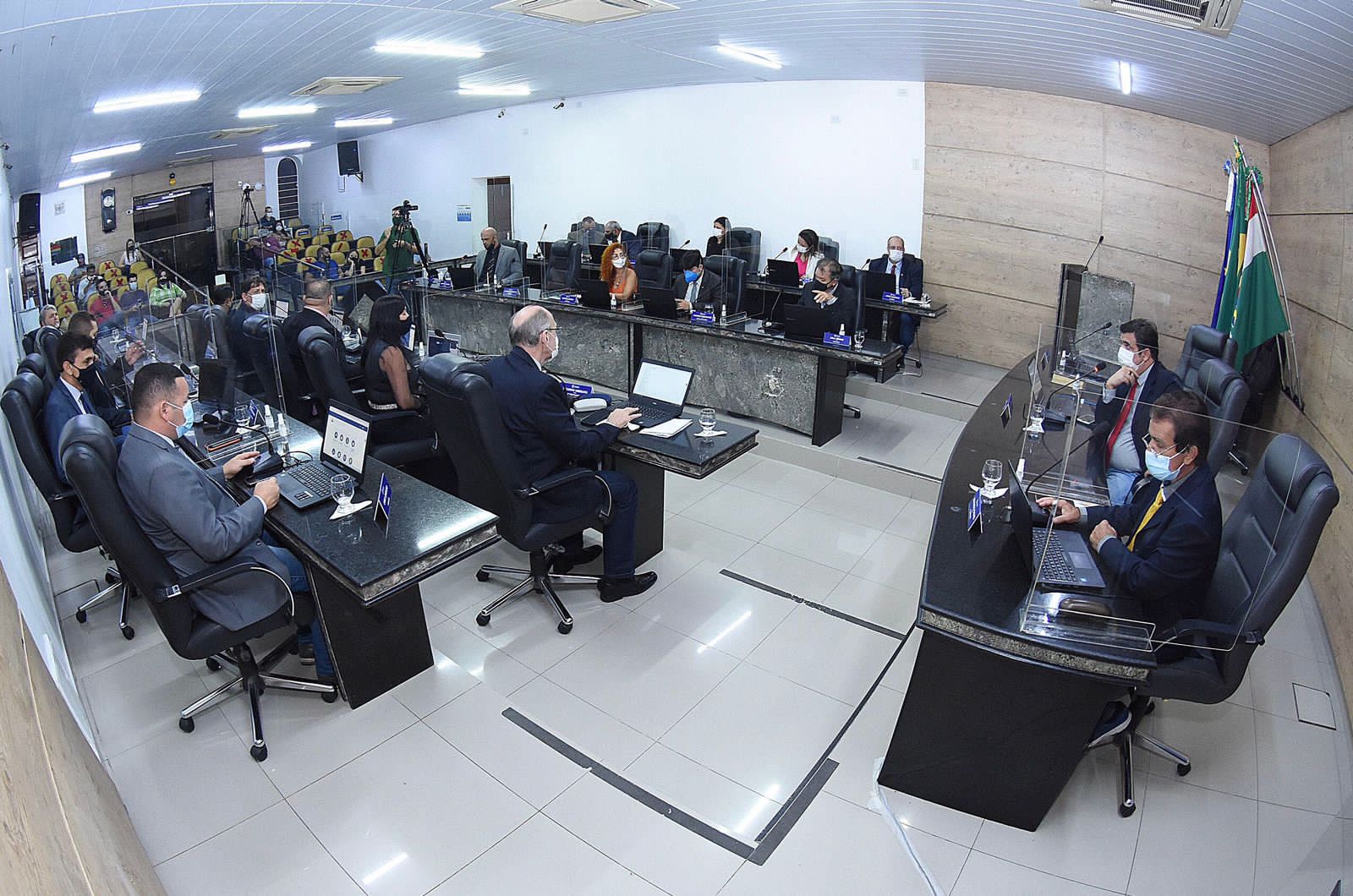 Projetos sobre profissionais da educação geram debates na Câmara de Caruaru