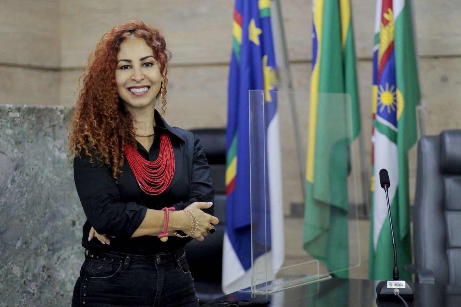 Perpétua realiza encontro para prestar contas do mandato