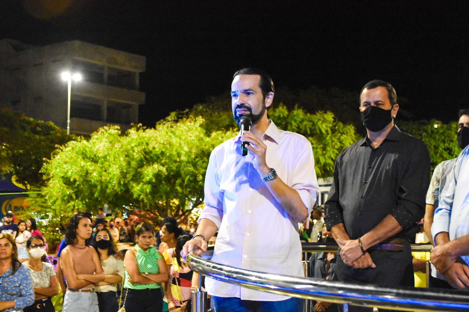 Diogo Moraes participa da abertura do Natal em Família de São Bento do Una