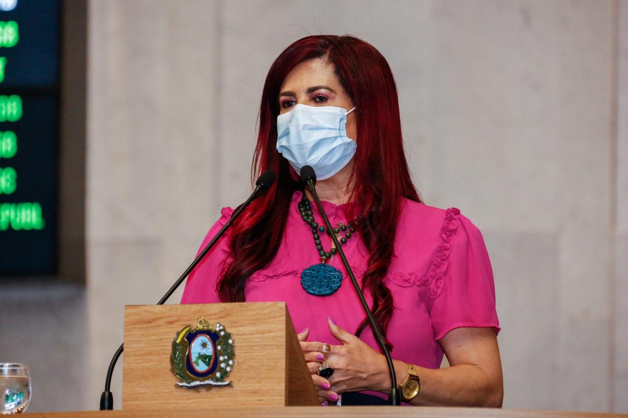 Gleide divulga nota sobre denúncia de agressão envolvendo Eurico