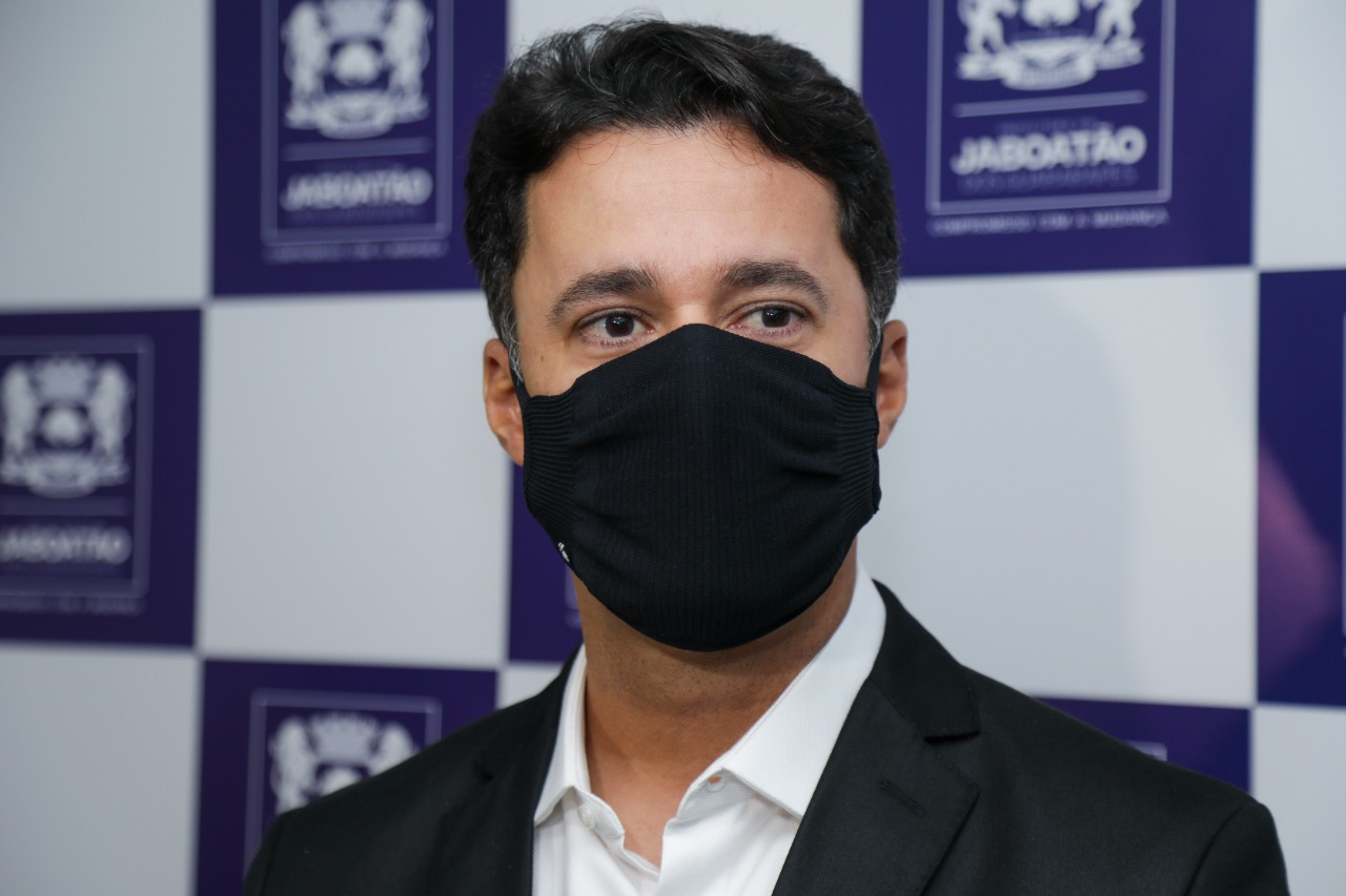 Anderson Ferreira anuncia cancelamento do Carnaval 2022