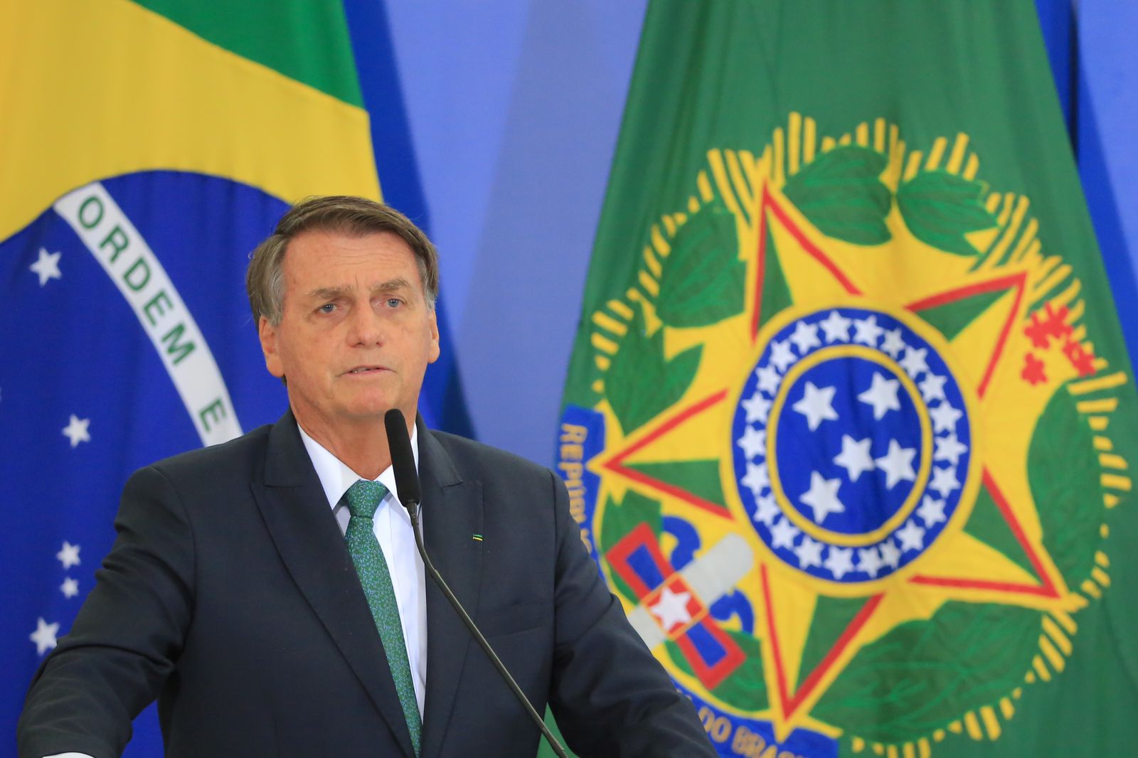 Bolsonaro justifica ausência em depoimento convocado por Moraes