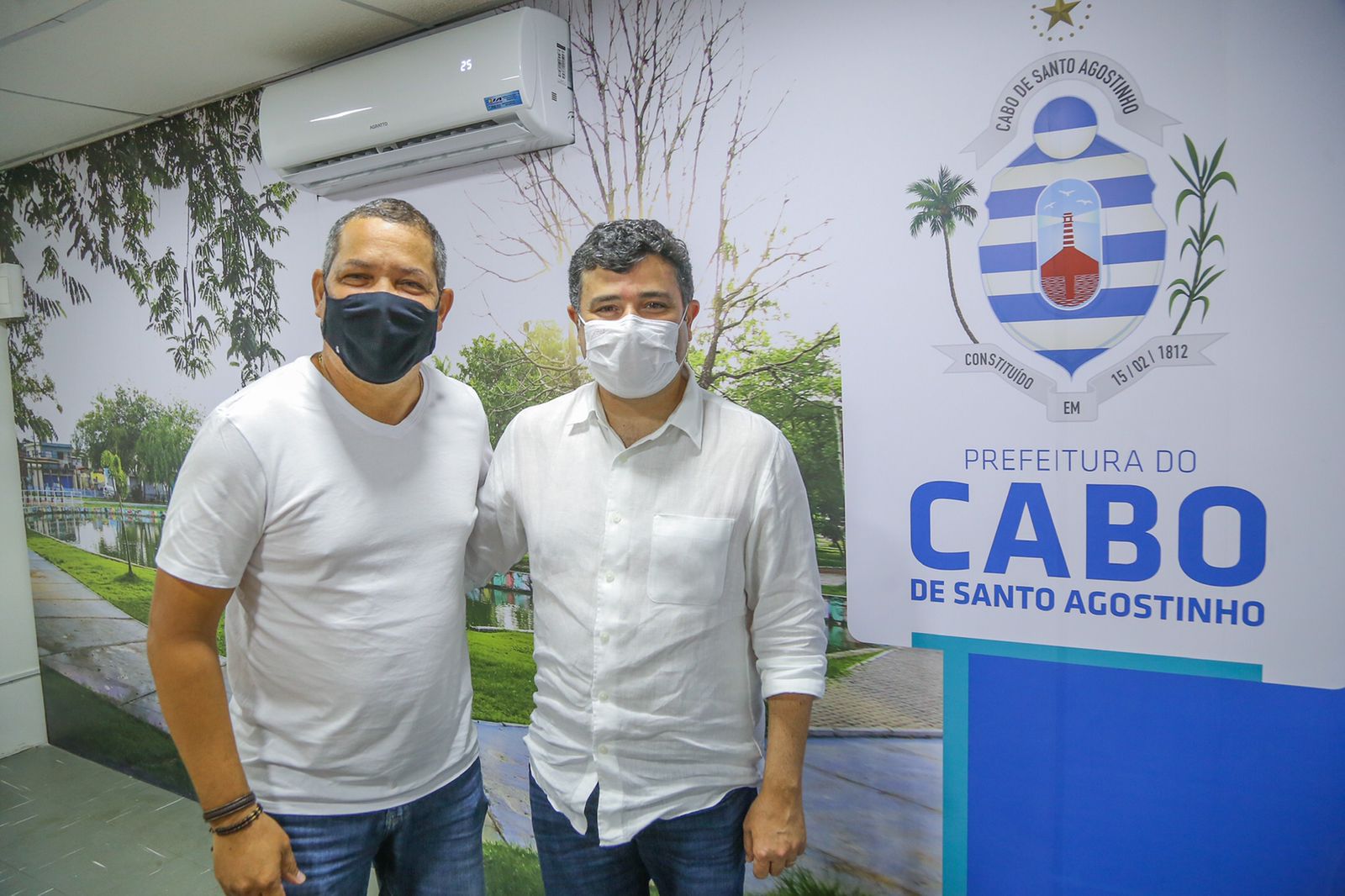 Eduardo da Fonte anuncia recursos para construção de duas escolas no Cabo