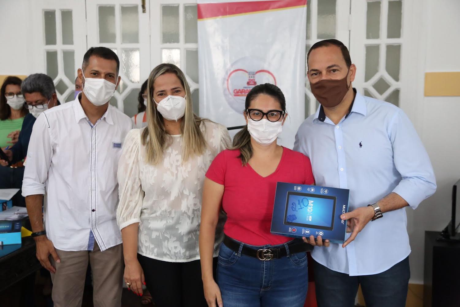 Agentes comunitários de saúde de Garanhuns recebem tablets